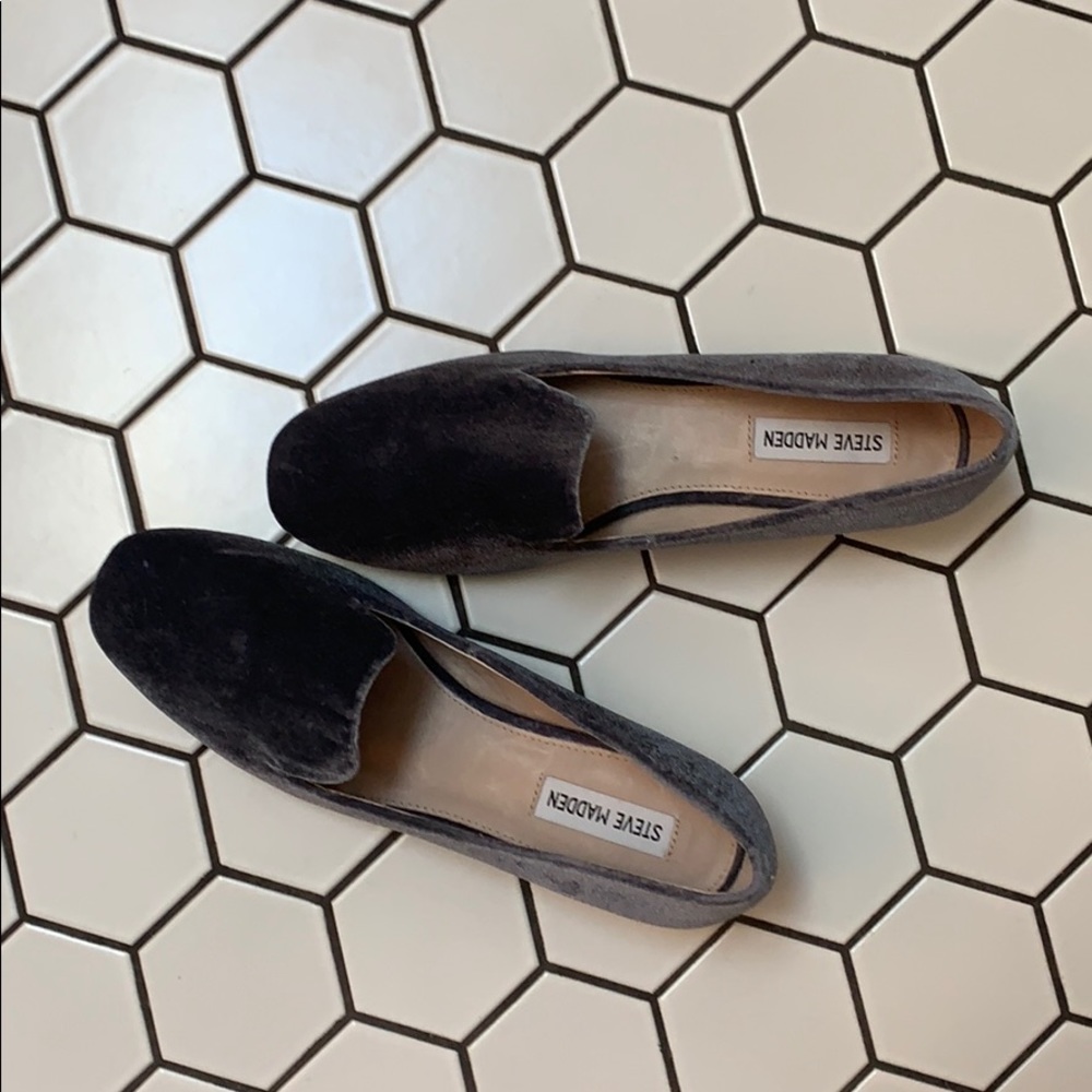 Steve Madden velvet loafers with gold heel